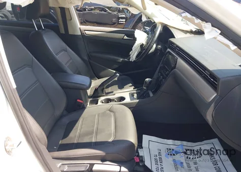 2020 Volkswagen Passat Se z USA, uszkodzony, nr VIN 1VWSA7A39LC015300